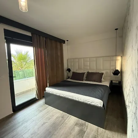 Boutique Cosmopolis