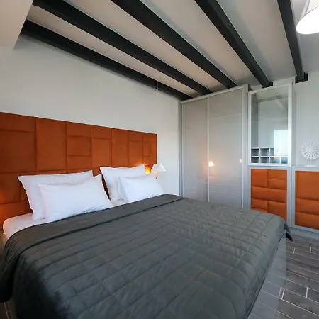 Boutique Cosmopolis Bed & Breakfast 4*