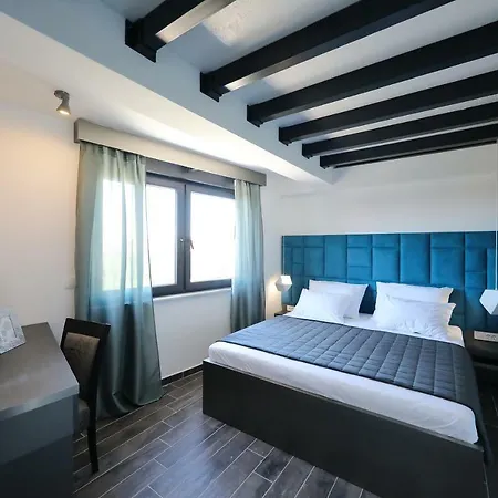 Boutique Cosmopolis Bed & Breakfast Bibinje