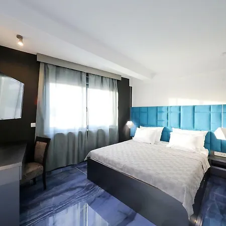 Boutique Cosmopolis Bed & Breakfast 4*