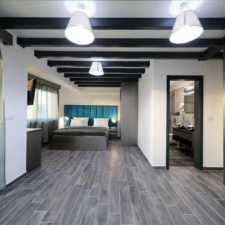Boutique Cosmopolis 4*