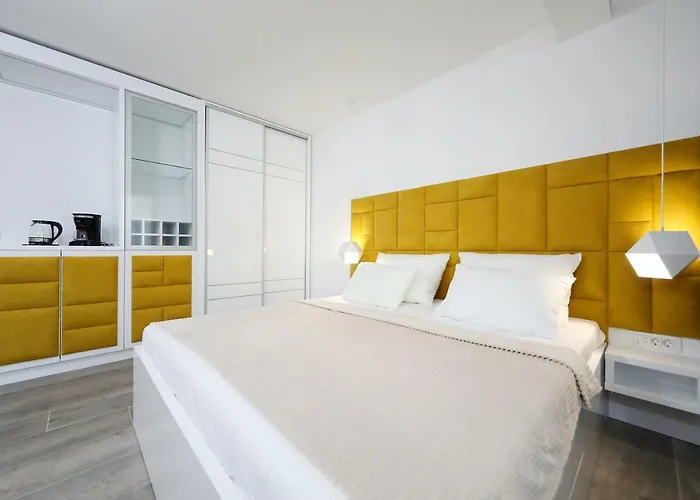 Boutique Cosmopolis 4*