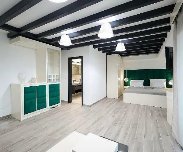 krevet i doručak Boutique Cosmopolis 4*