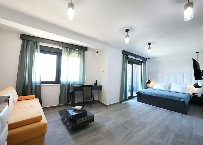 Boutique Cosmopolis 4*