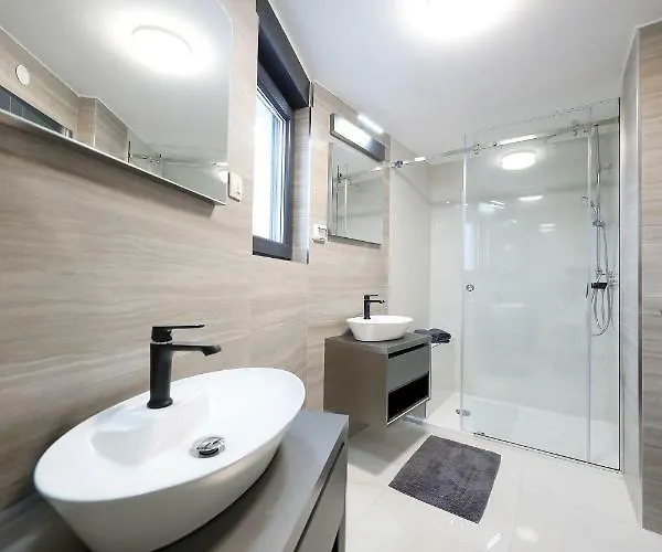 Boutique Cosmopolis krevet i doručak Bibinje