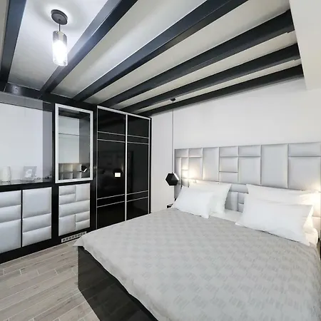 Boutique Cosmopolis Alojamento de Acomodação e Pequeno-almoço Bibinje