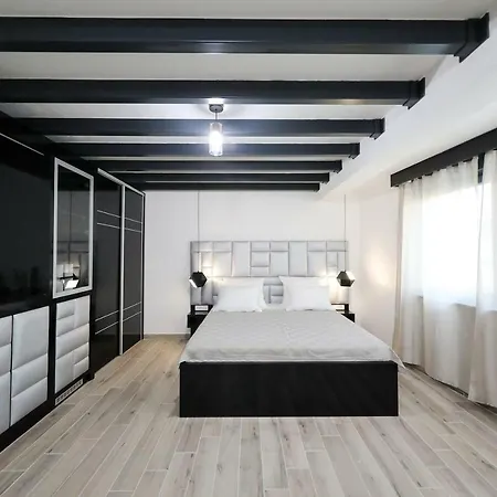 Bed & Breakfast Boutique Cosmopolis 4*