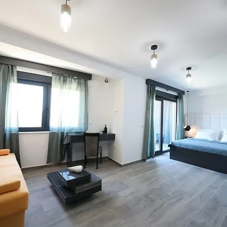 Boutique Cosmopolis 4*