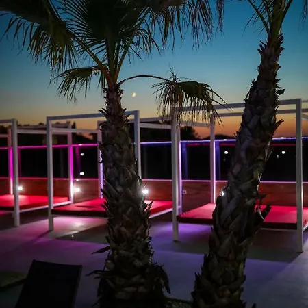 Alojamento de Acomodação e Pequeno-almoço Boutique Cosmopolis 4*